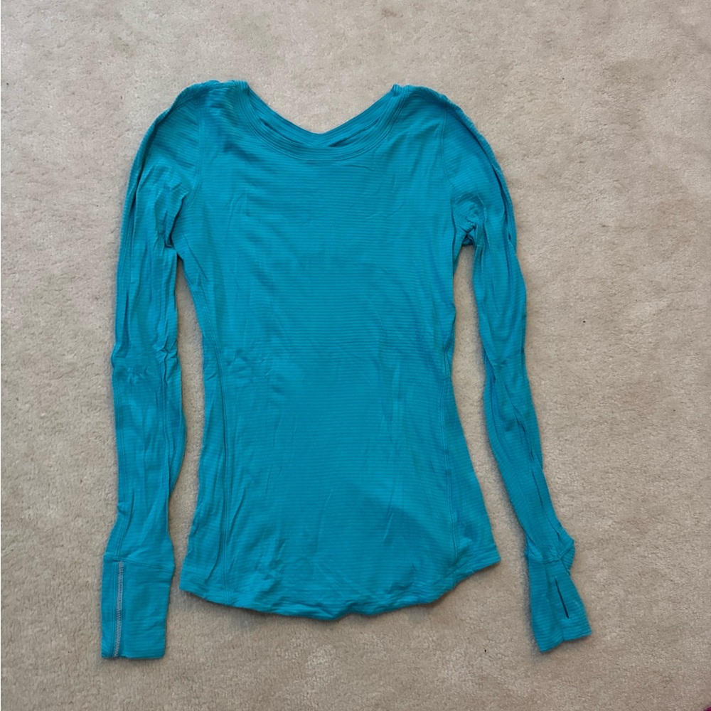 Lululemon 5 mile long sleeve running top size 6